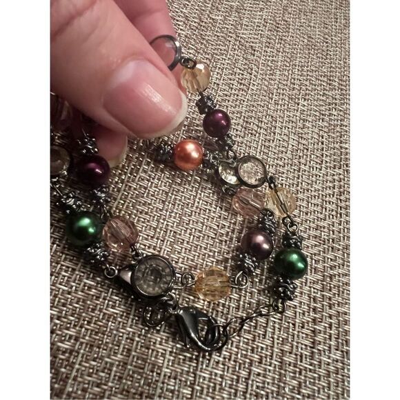 Two jewel tone beaded faux pearl bracelets for girls or for very small wrists. - Picture 4 of 11